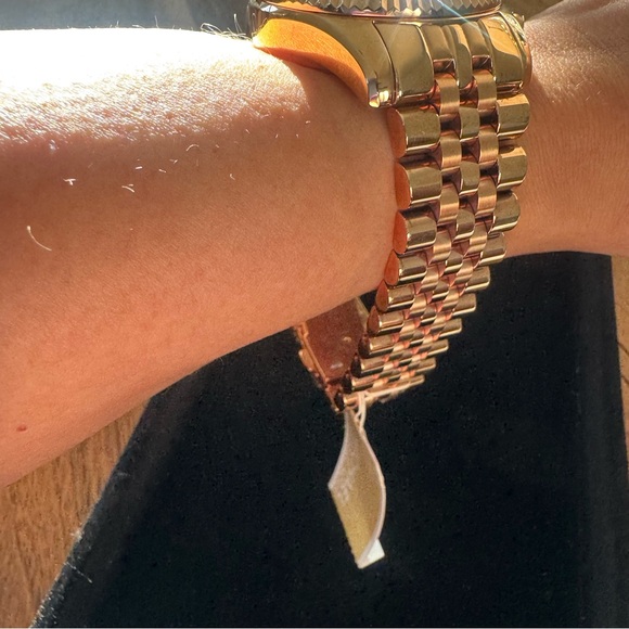 MICHAEL KORS MK5569 Lexington Rose Gold Tone Chronograph Watch - Picture 15 of 16